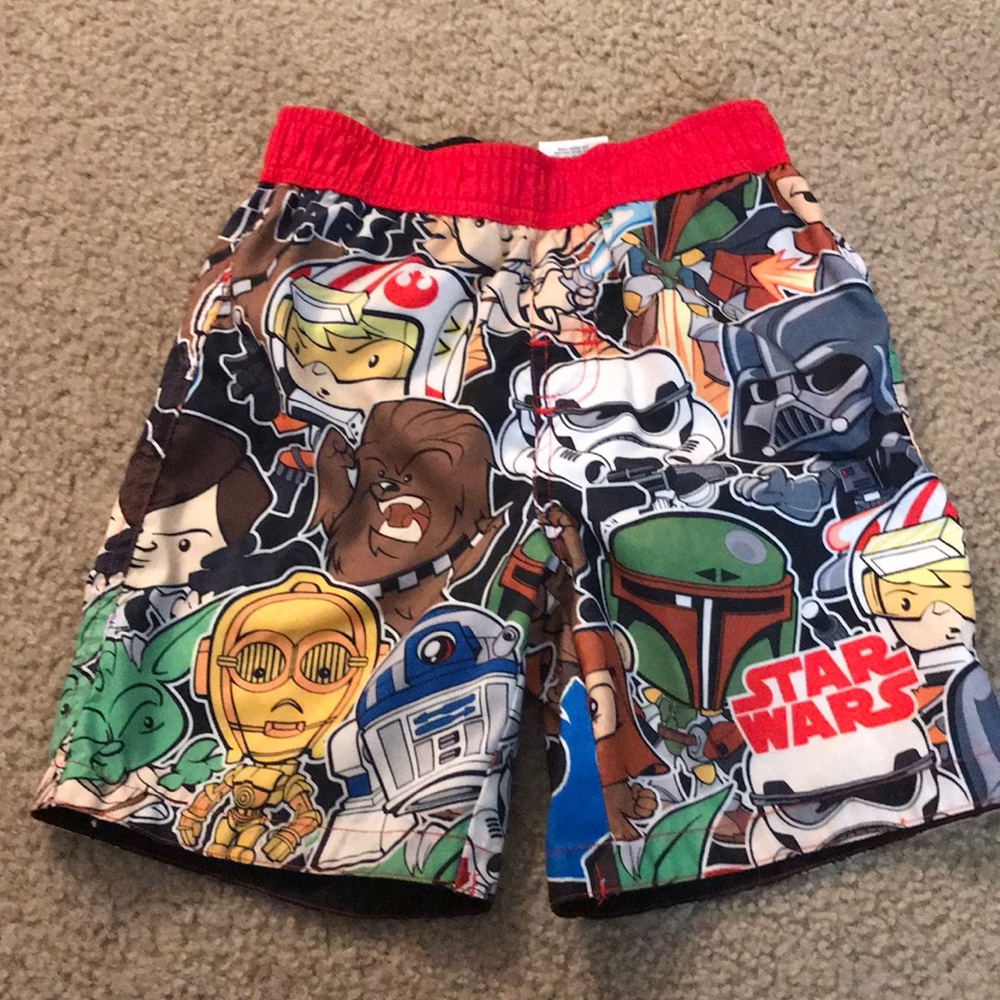 🌸 Boys Star Wars Swim trunks!